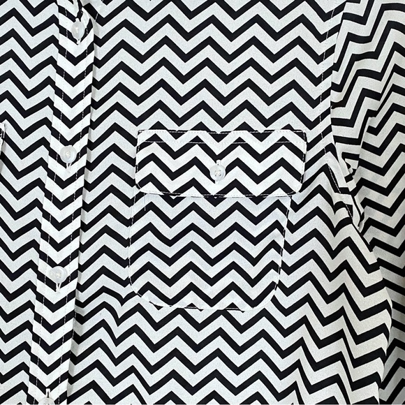American Eagle White And Black Chevron Print Button Down Shirt Semi-Sheer Dressy - Picture 7 of 15